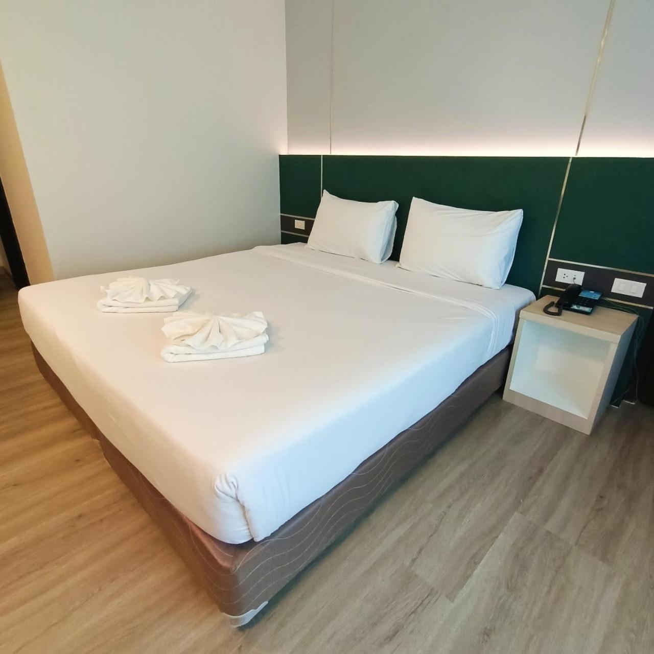 Mayflower Grande Hotel Phitsanulok Εξωτερικό φωτογραφία