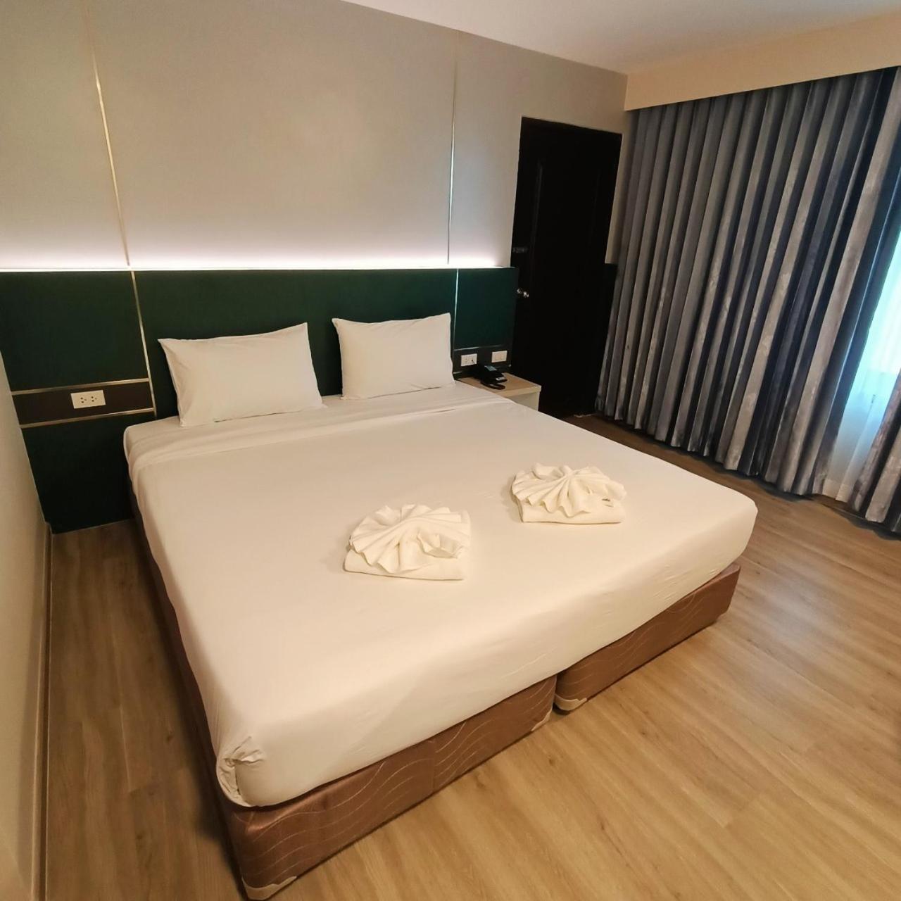 Mayflower Grande Hotel Phitsanulok Εξωτερικό φωτογραφία