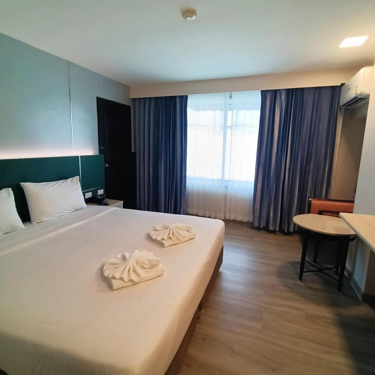 Mayflower Grande Hotel Phitsanulok Εξωτερικό φωτογραφία
